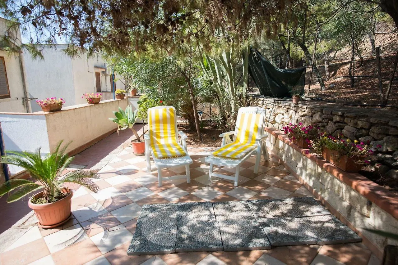Holiday Home For 5 People, 200 Meters From The Sea And Free Wi-Fi 카세 산 마르코 0*,  이탈리아